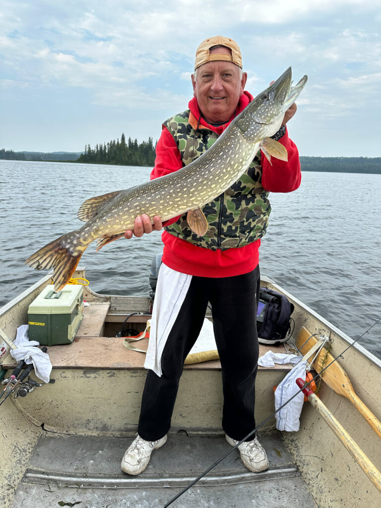 Castlebar Lake Lodge - Canada Fishing Trips